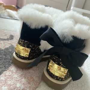Juicy couture size 4 toddler boots